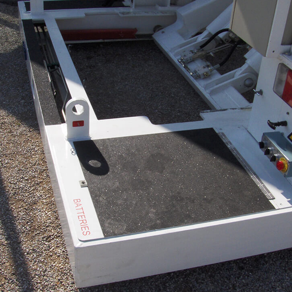 Coarse aviation tape on ground support